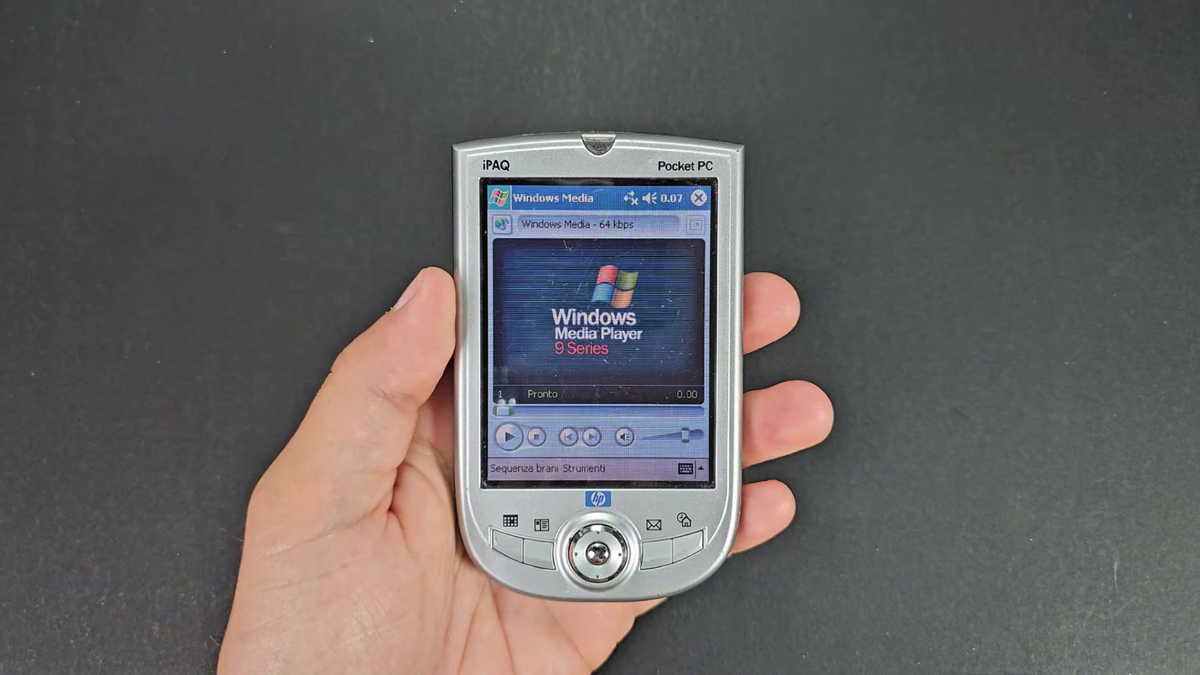 HP iPAQ Pocket PC. Источник: 91 Pixels via YouTube