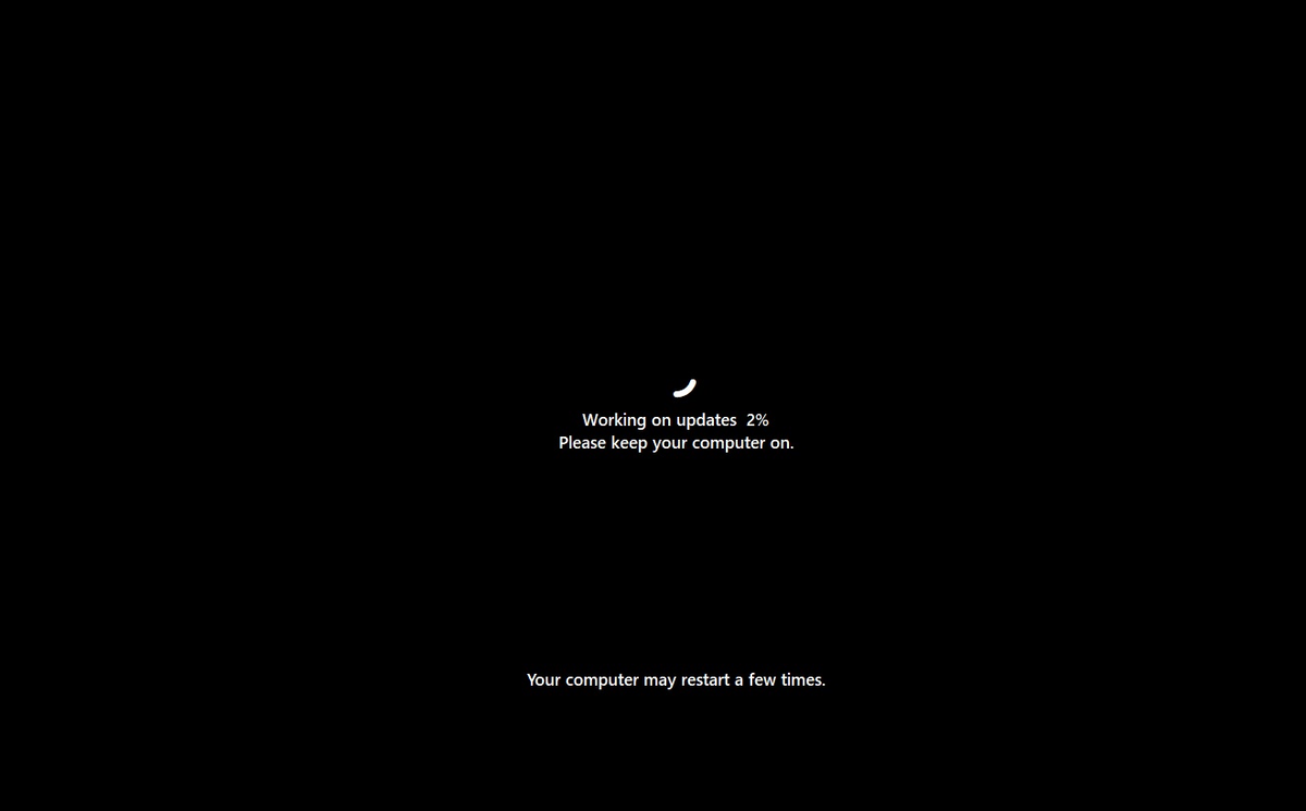 Установка обновлений Windows иногда требует нескольких перезагрузок.