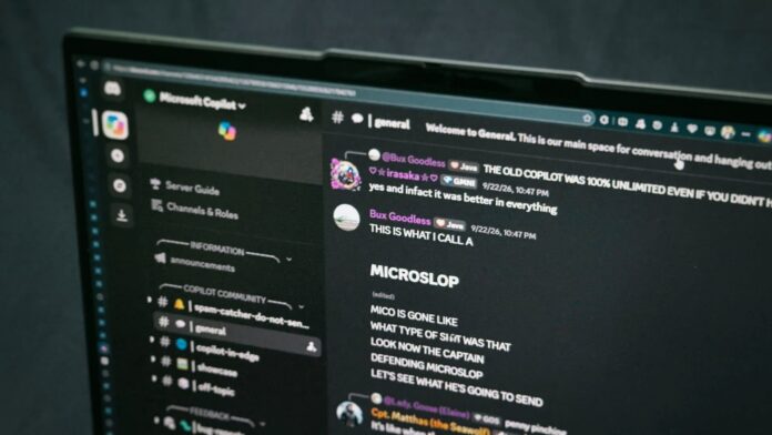 Microsoft тихо снимает запрет на слово Microslop и сокращает ИИ-раздувание в Windows 11