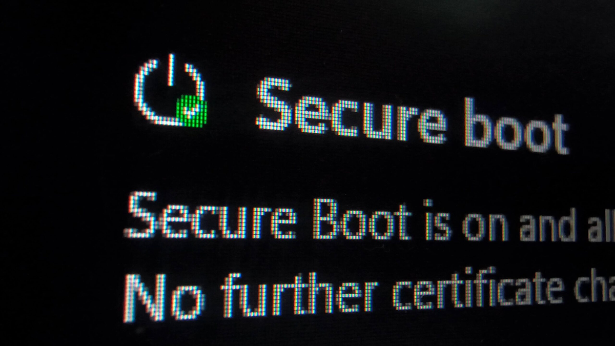 Secure Boot активен с зелёной галочкой
